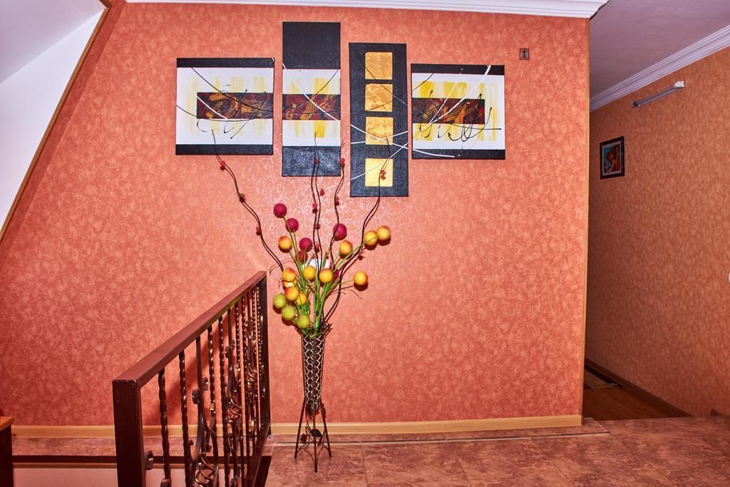 California Guest House 哥里 外观 照片